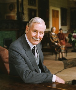Isles Strachan 1924 – 2012
